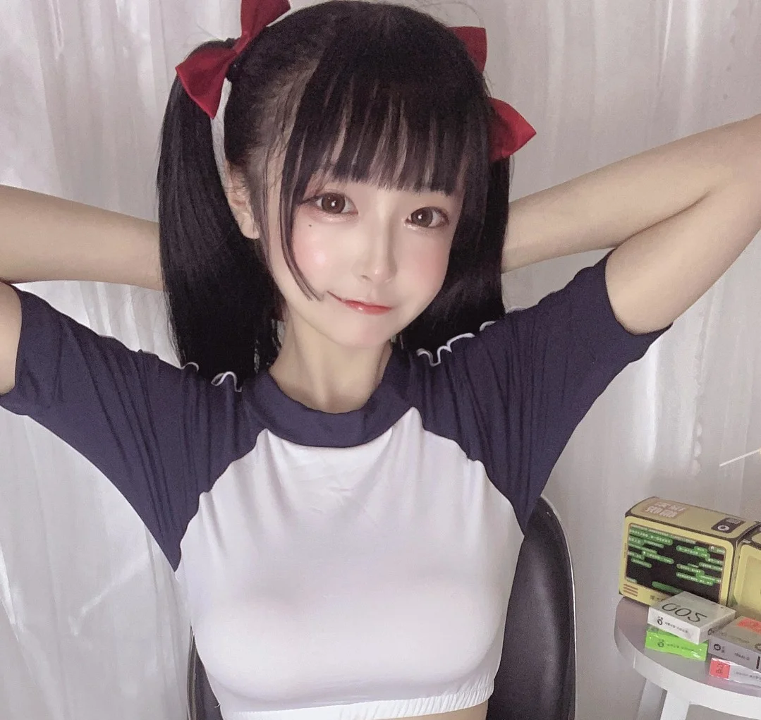 佳佳好难啊写真图片(3)